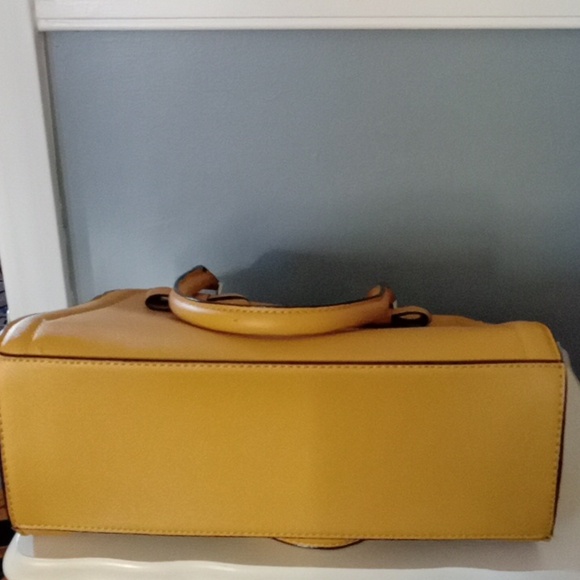 Betsey Johnson Framed Kiss Lock Satchel NWOTS - Picture 7 of 9